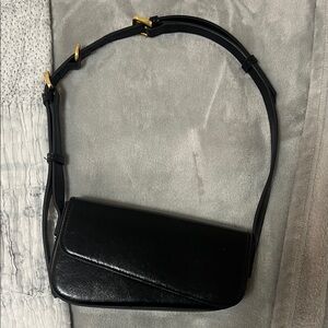 Elegant Black Leather Shoulder Bag